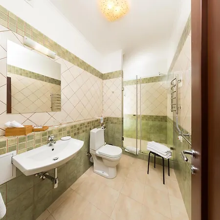 By Derenivska Kupil Apart Otel