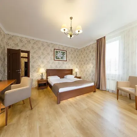 By Derenivska Kupil Apart Otel