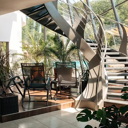 By Derenivska Kupil Hotel apartamentowy