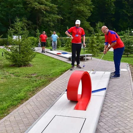 Aparthotel By Derenivska Kupil 4*