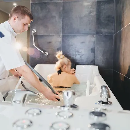 By Derenivska Kupil Aparthotel Nyzhne Solotvyno