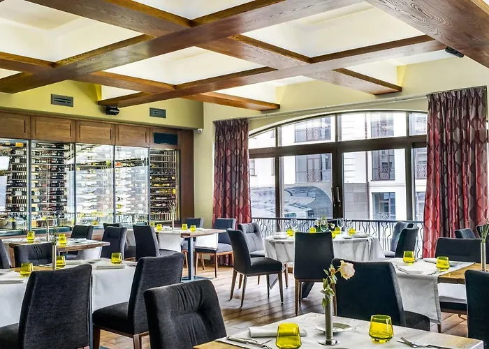 By Derenivska Kupil Aparthotel 4*