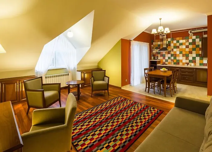 By Derenivska Kupil Apart Otel