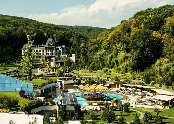 By Derenivska Kupil Apart Otel