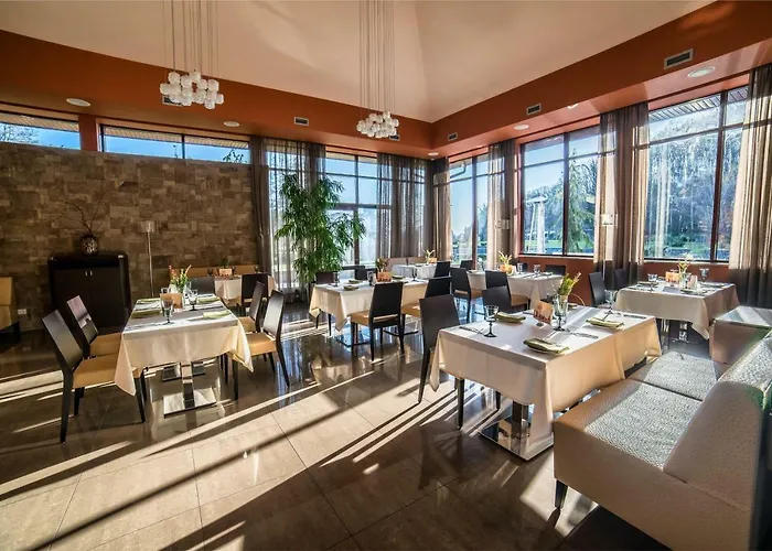 By Derenivska Kupil Apart Otel 4*